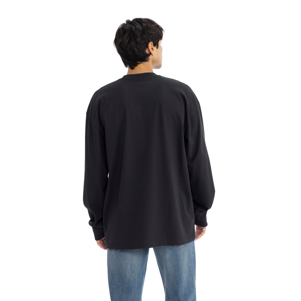 Introducing our Heavyweight Long Sleeve Ringspun Cotton T-Shirt: crafted for durability and comfort. Made from premium ringspun cotton, it offers unmatched softness. Versatile and timeless, it's an essential addition to any wardrobe.