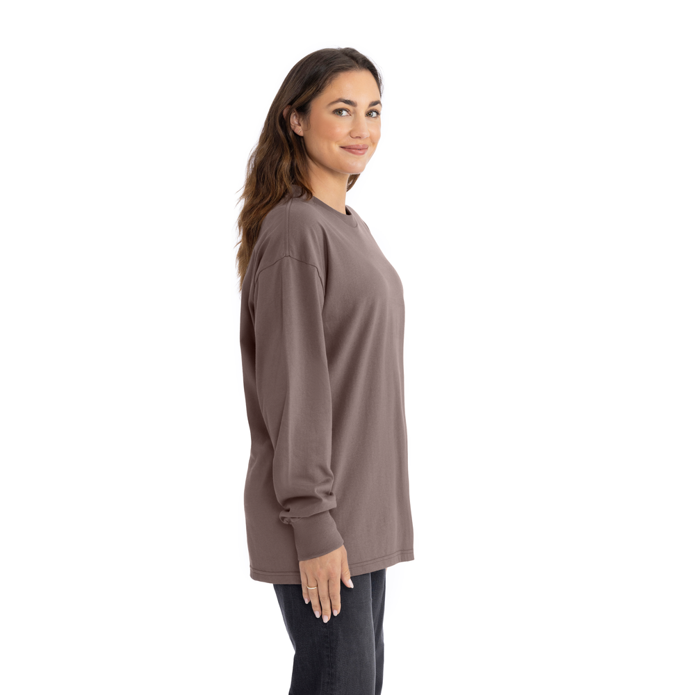 Introducing our Heavyweight Long Sleeve Ringspun Cotton T-Shirt: crafted for durability and comfort. Made from premium ringspun cotton, it offers unmatched softness. Versatile and timeless, it's an essential addition to any wardrobe.